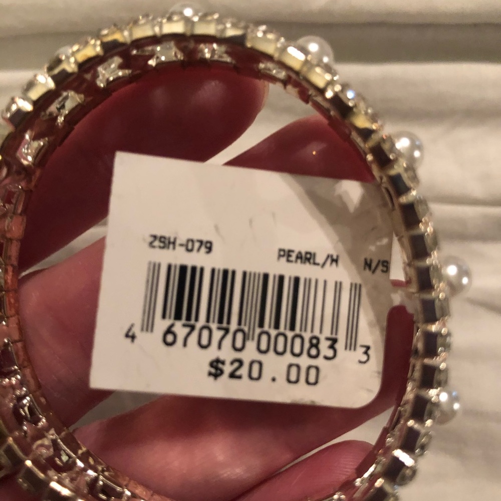 Women’s jewelry